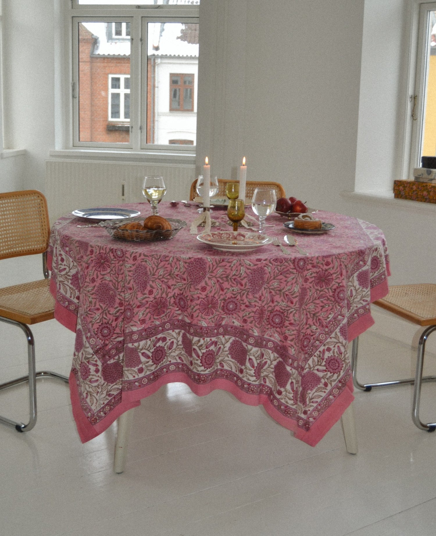 Noor Tablecloth - Old Rose Flower