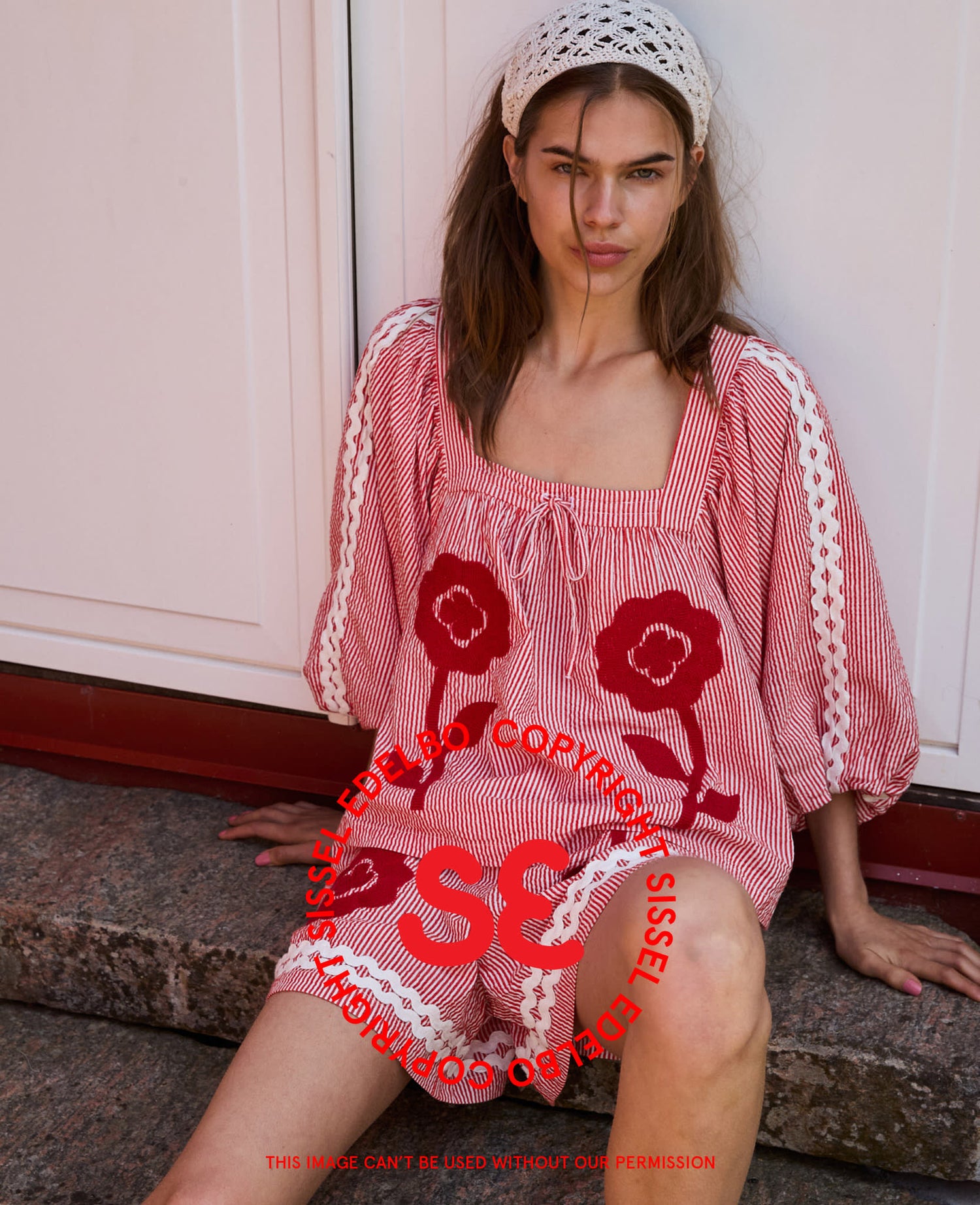 Abelone Top - Red Flower