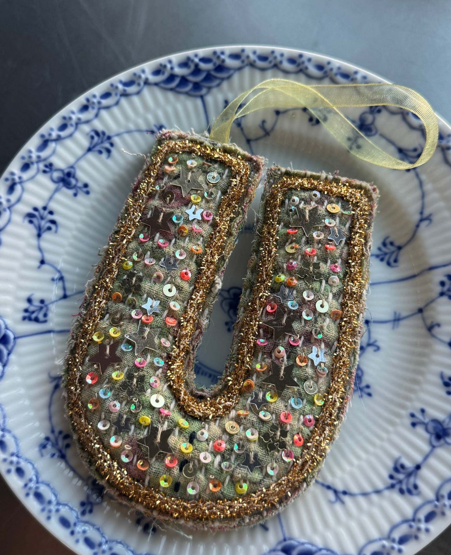 Alphabet Ornament - U