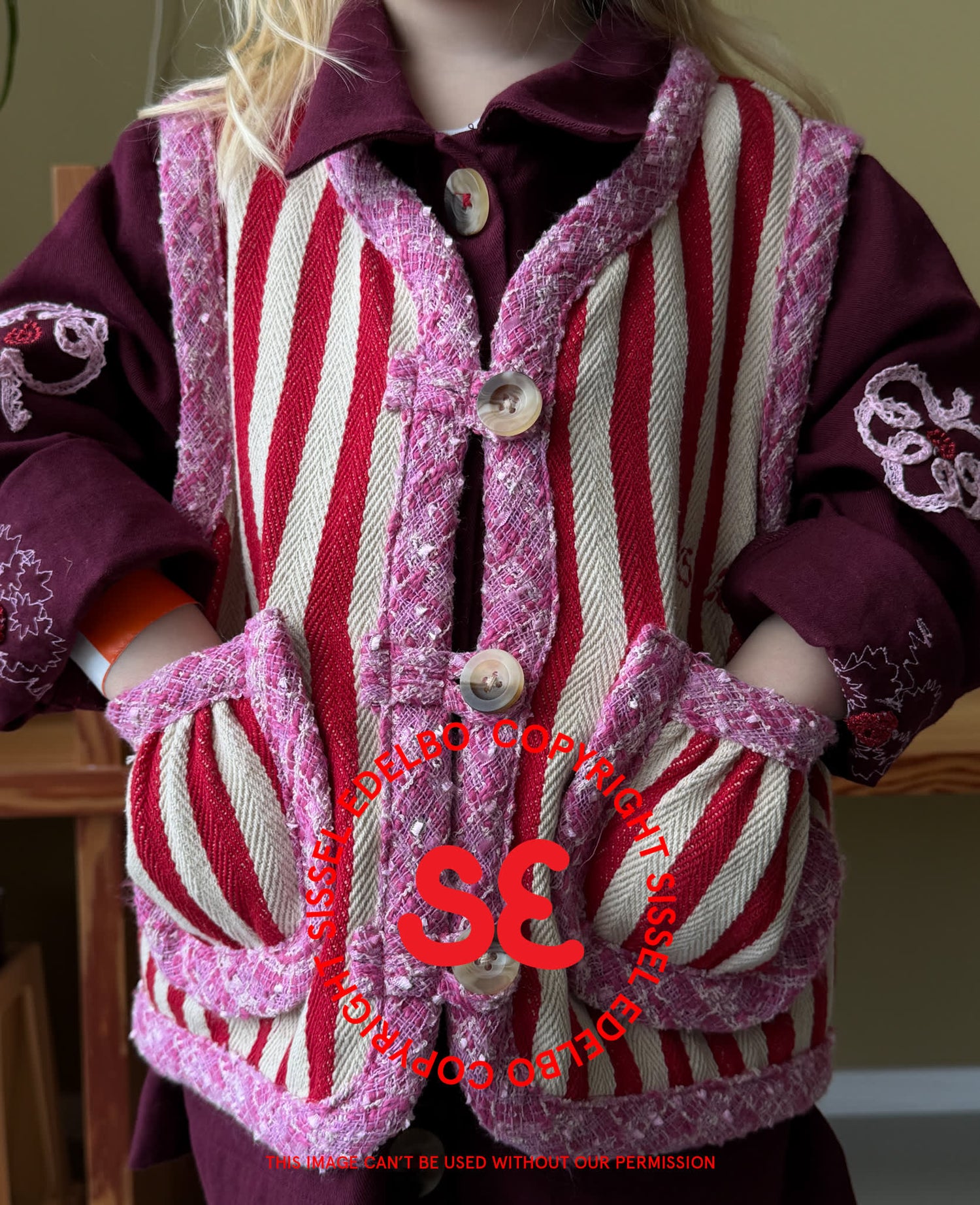 Como MINI Vest - Red Stripes
