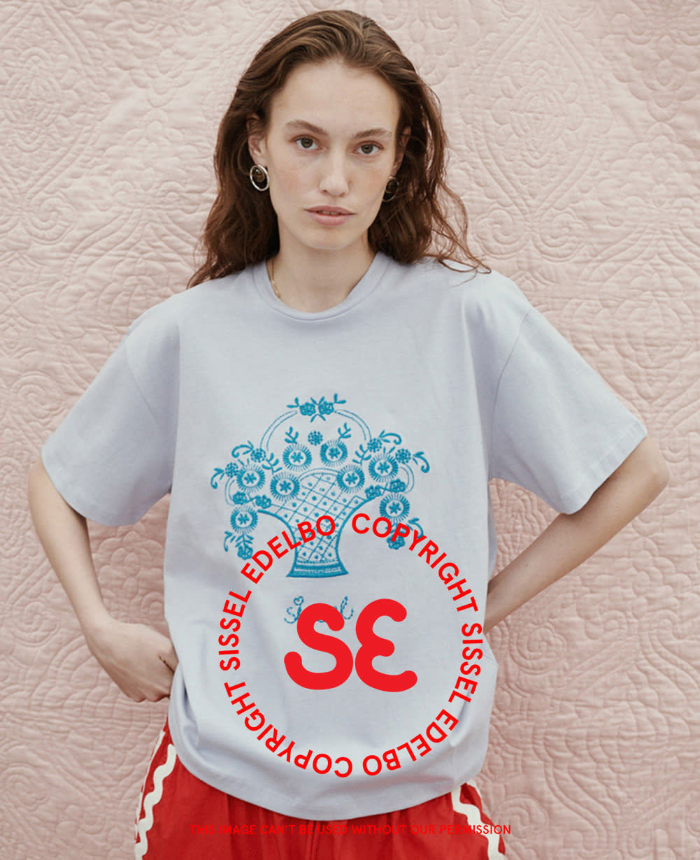 Mercy T-shirt - Blue Flower