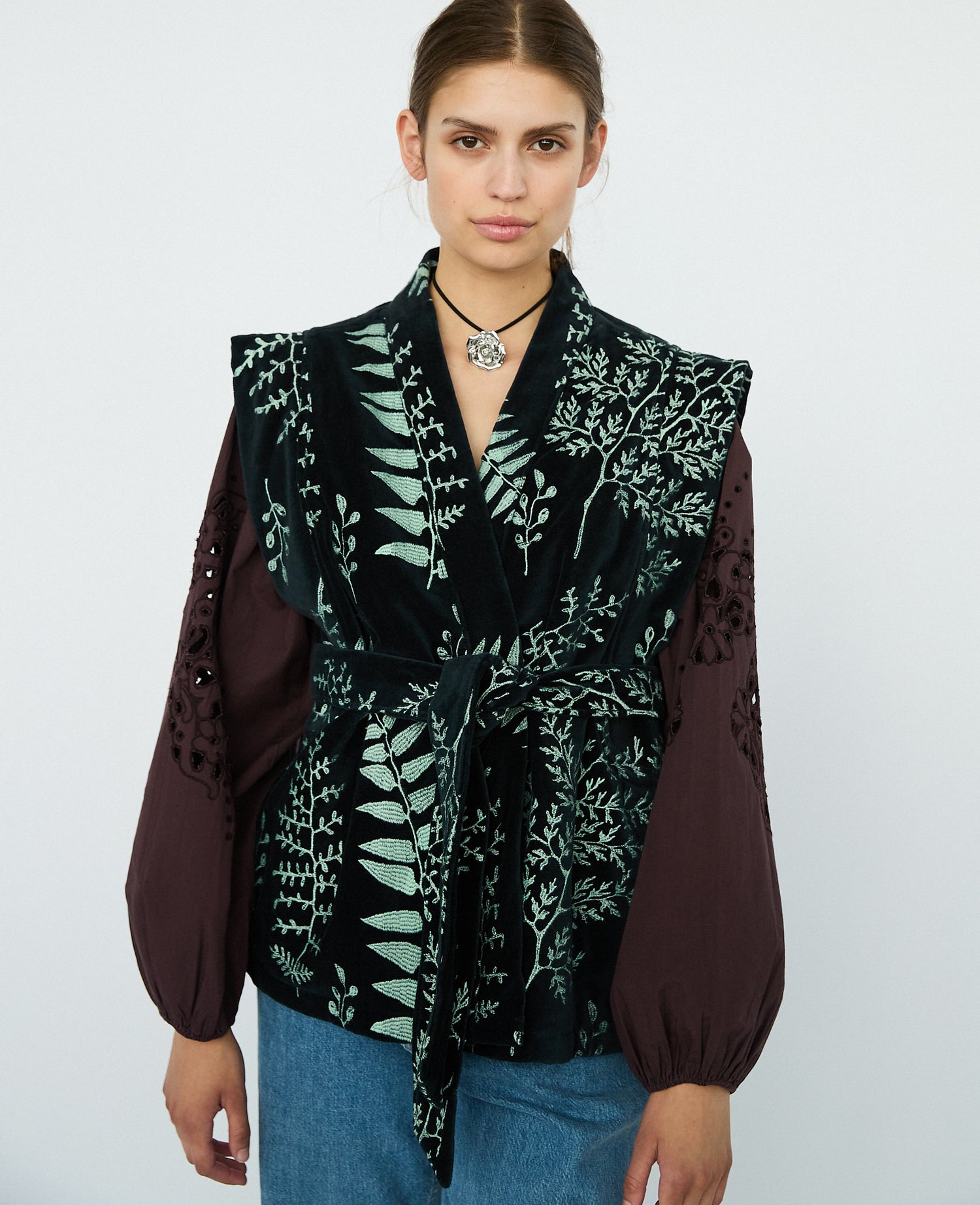 Elsa Vest - Black Iris