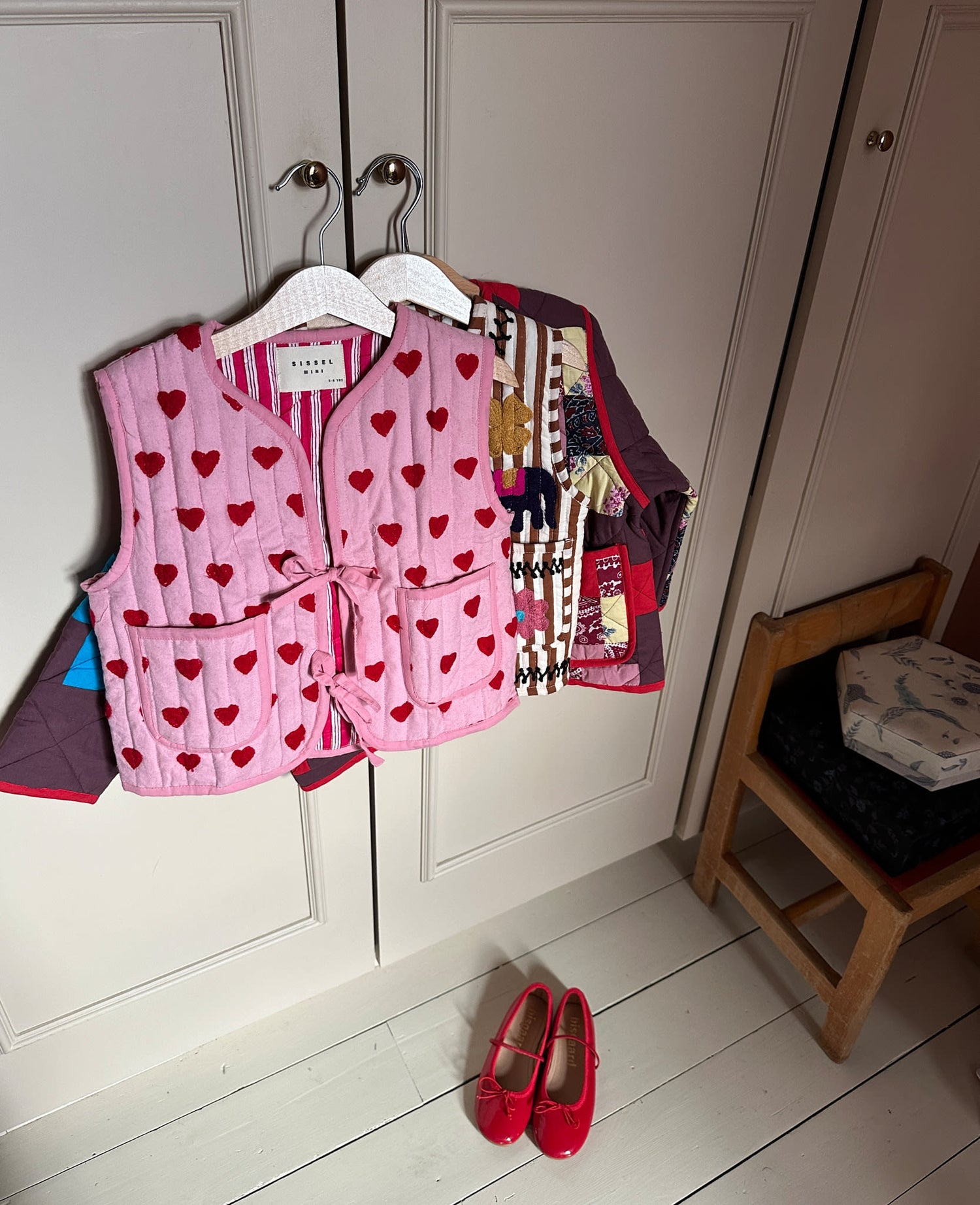 Honey MINI Vest - Tiny Red