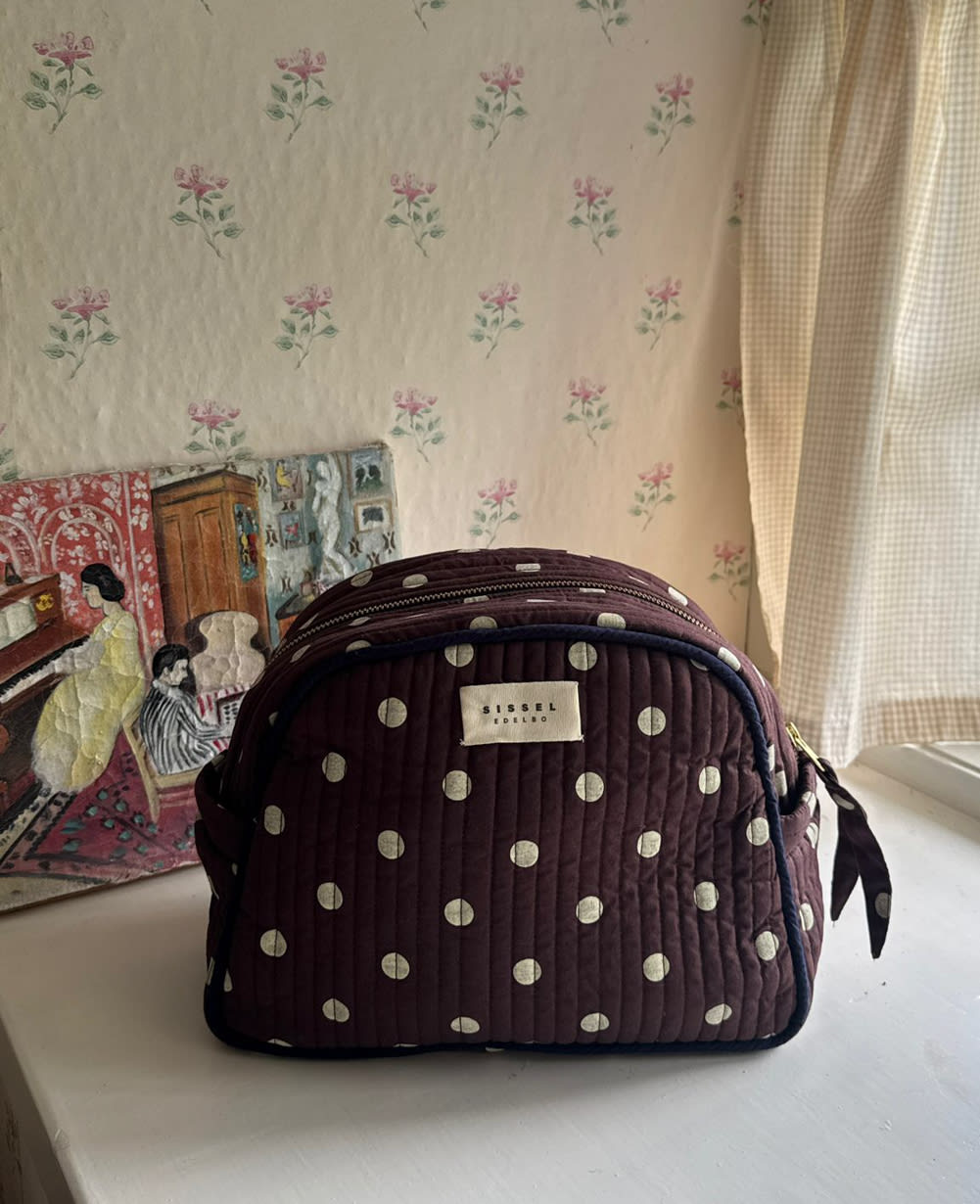 Karla Wash Bag - Brown Dot