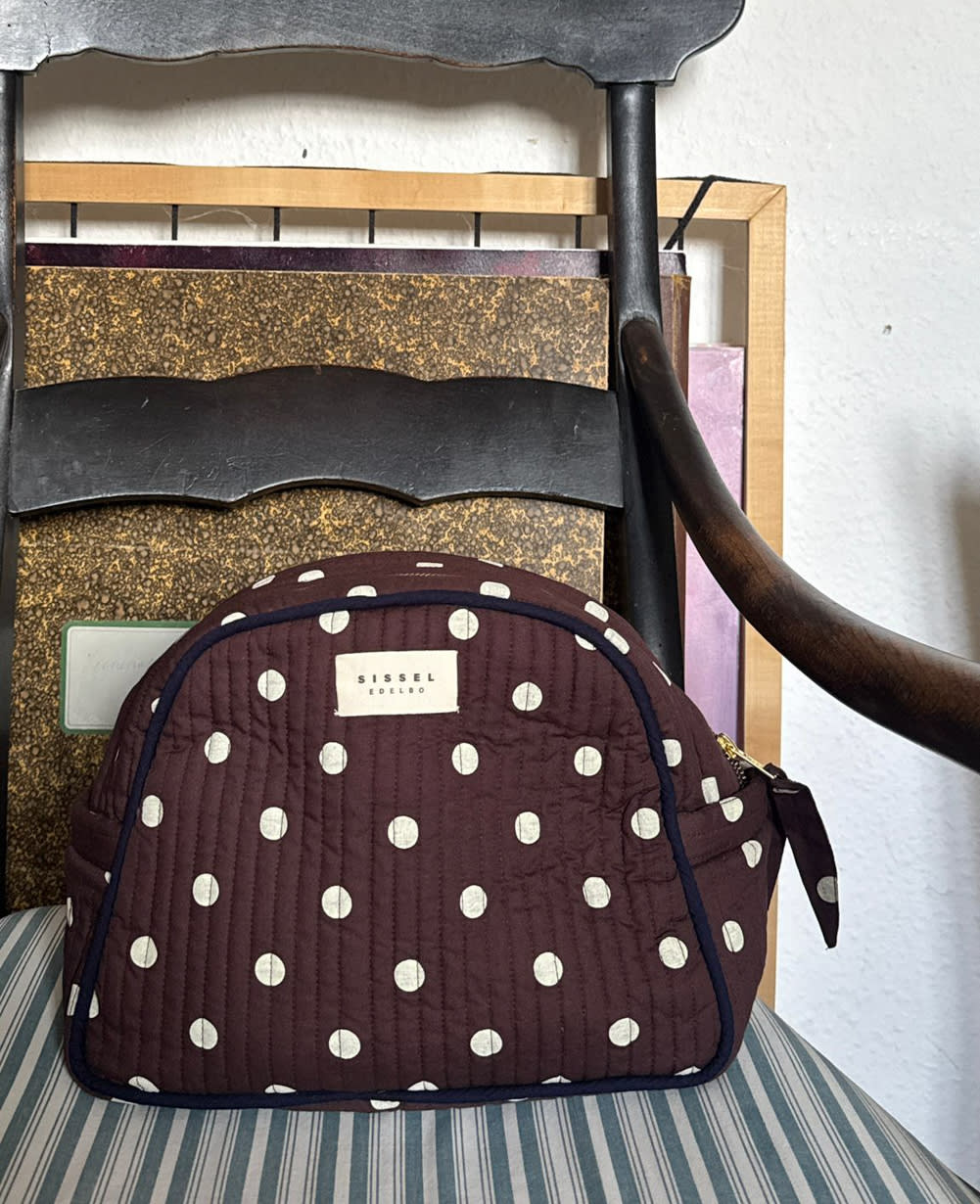 Karla Wash Bag - Brown Dot