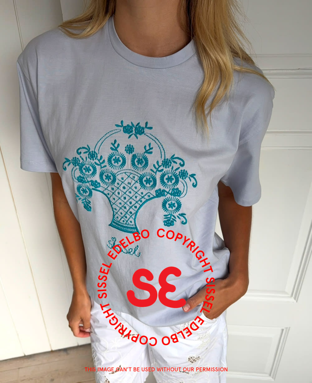 Mercy T-shirt - Blue Flower
