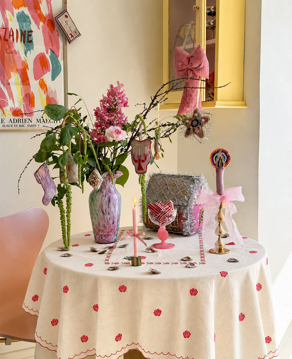 Rose Tablecloth - Rose