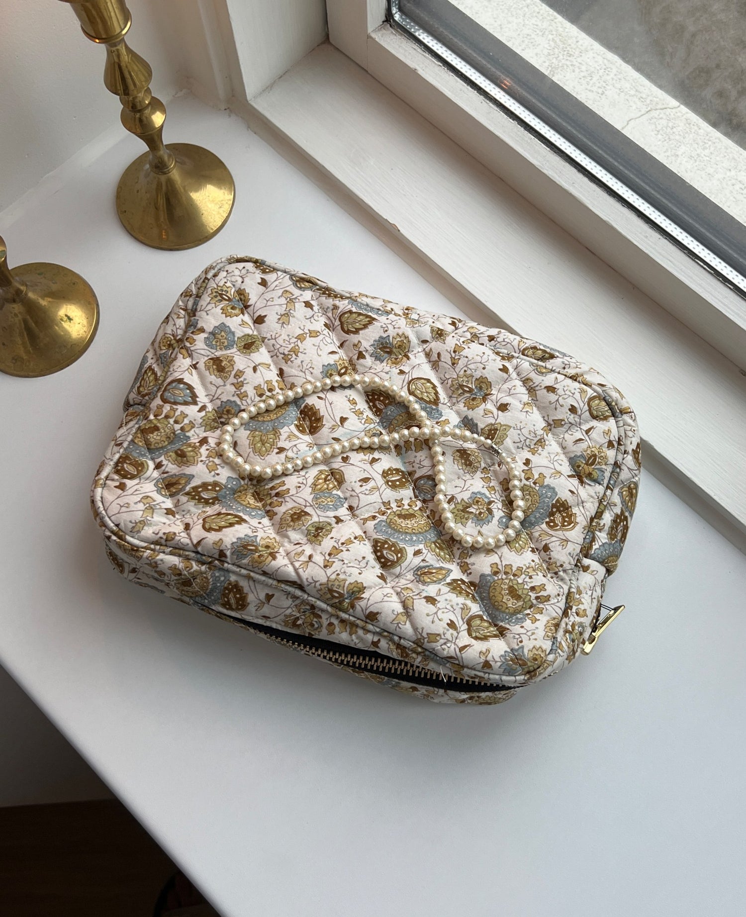 Avi SILK Wash Bag - No. 218