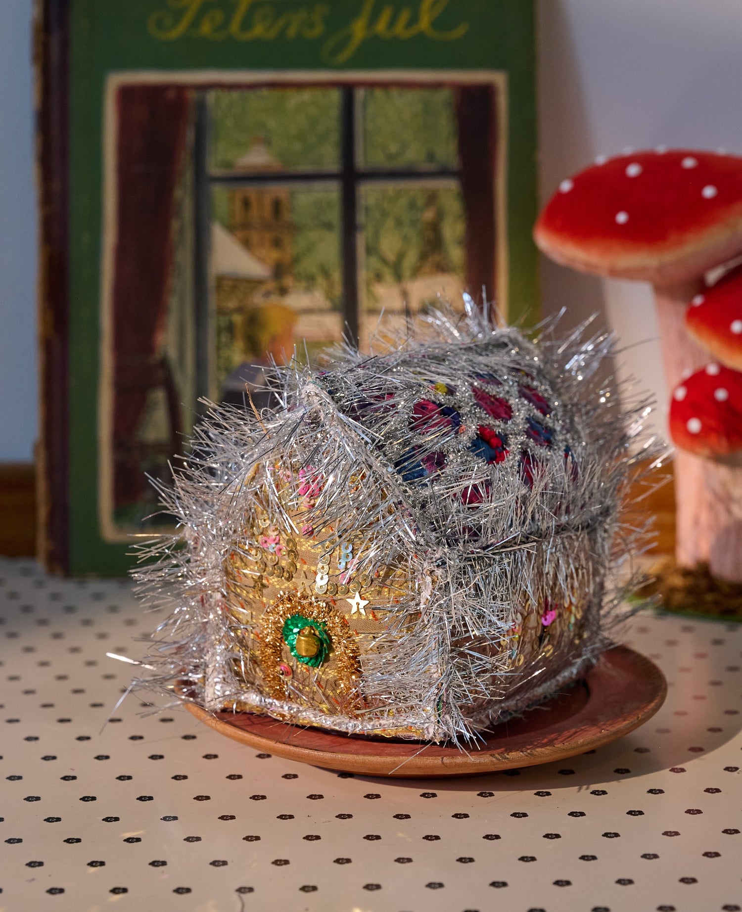 Gingerbread House - MEDIUM - No. 156