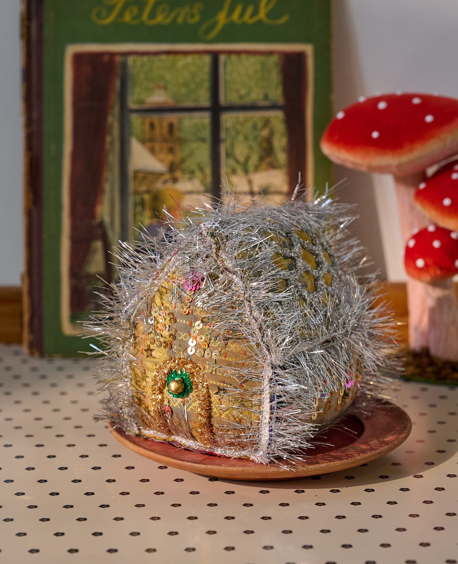 Gingerbread House - MEDIUM - No. 182