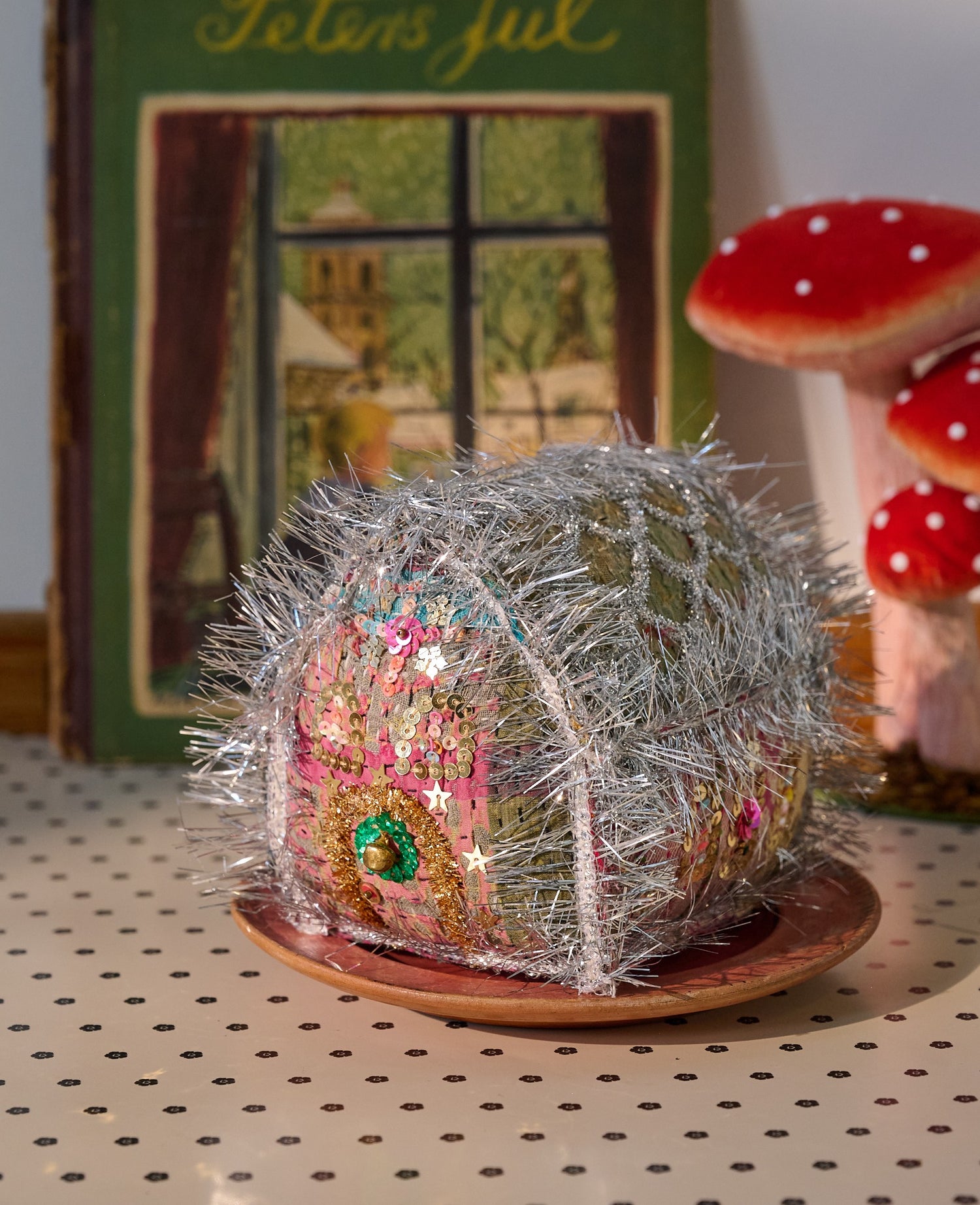 Gingerbread House - MEDIUM - No. 184