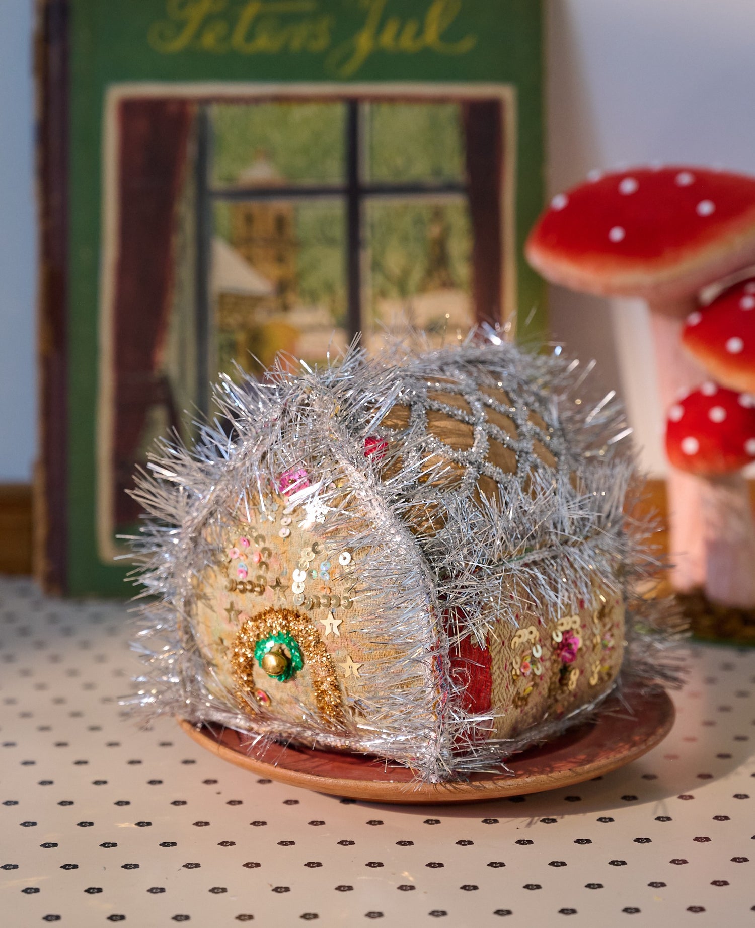 Gingerbread House - MEDIUM - No. 208
