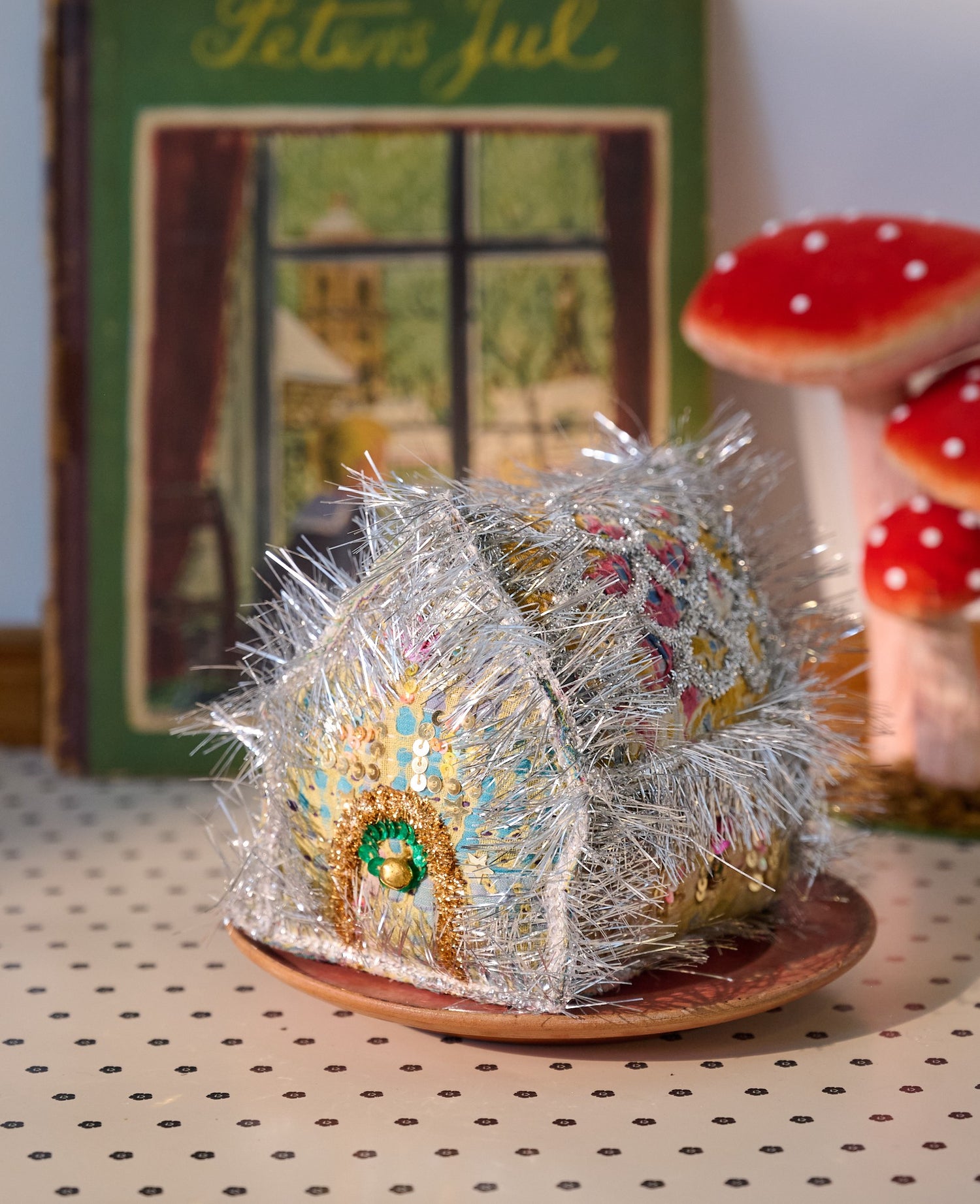 Gingerbread House - MEDIUM - No. 212