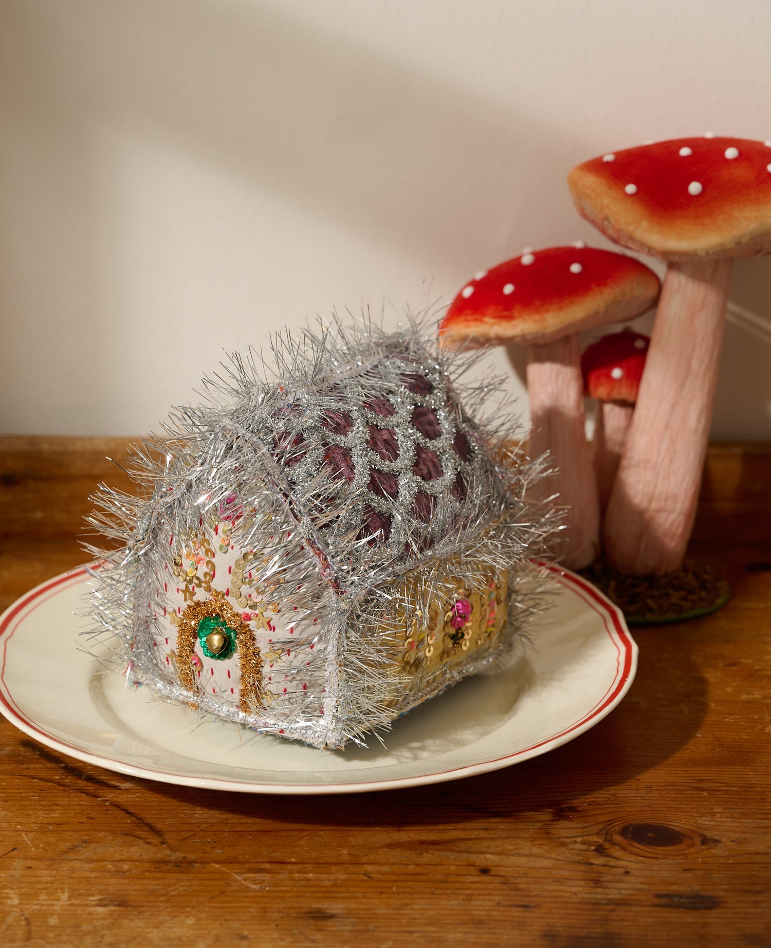 Gingerbread House - MEDIUM - No. 251