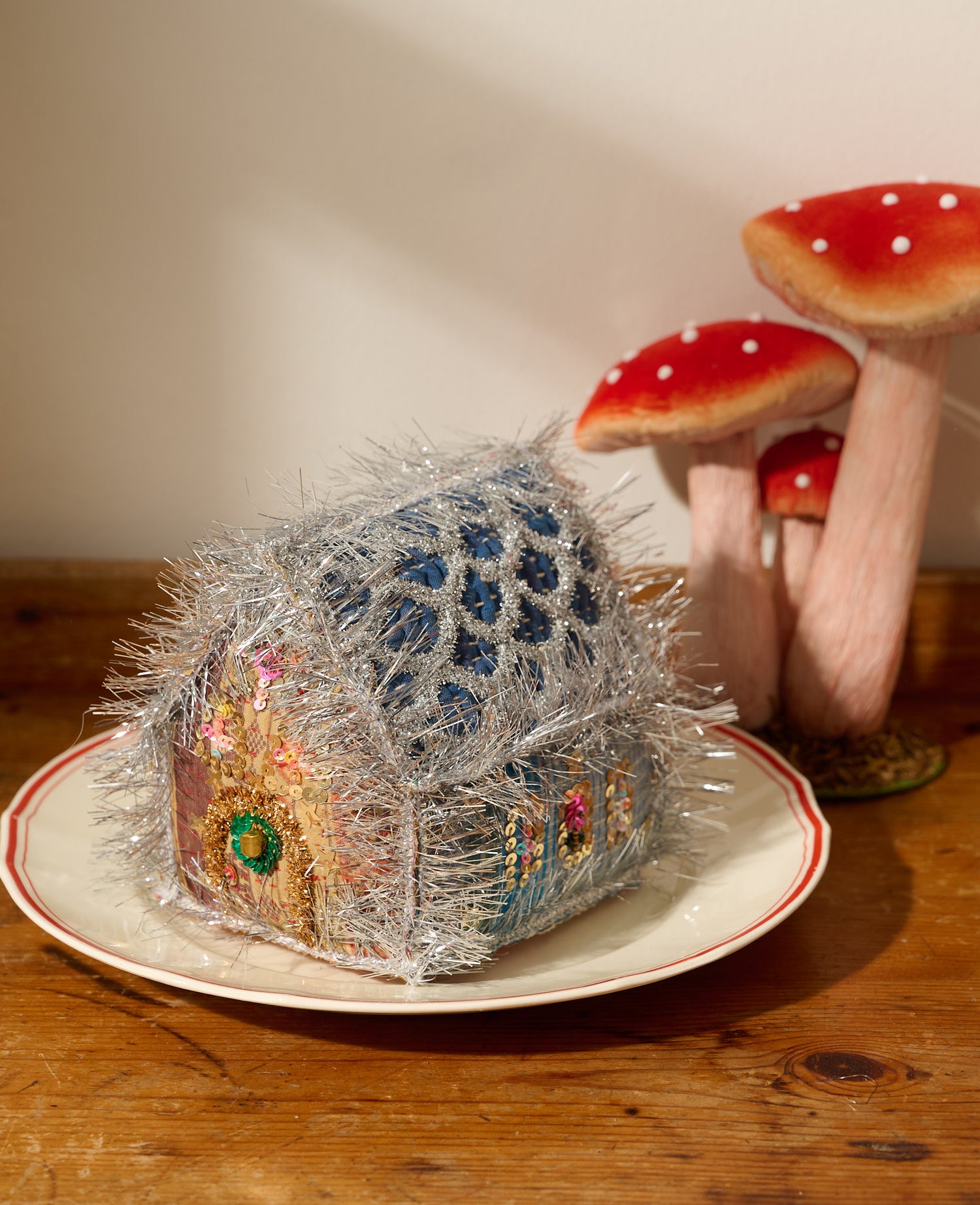 Gingerbread House - MEDIUM - No. 412