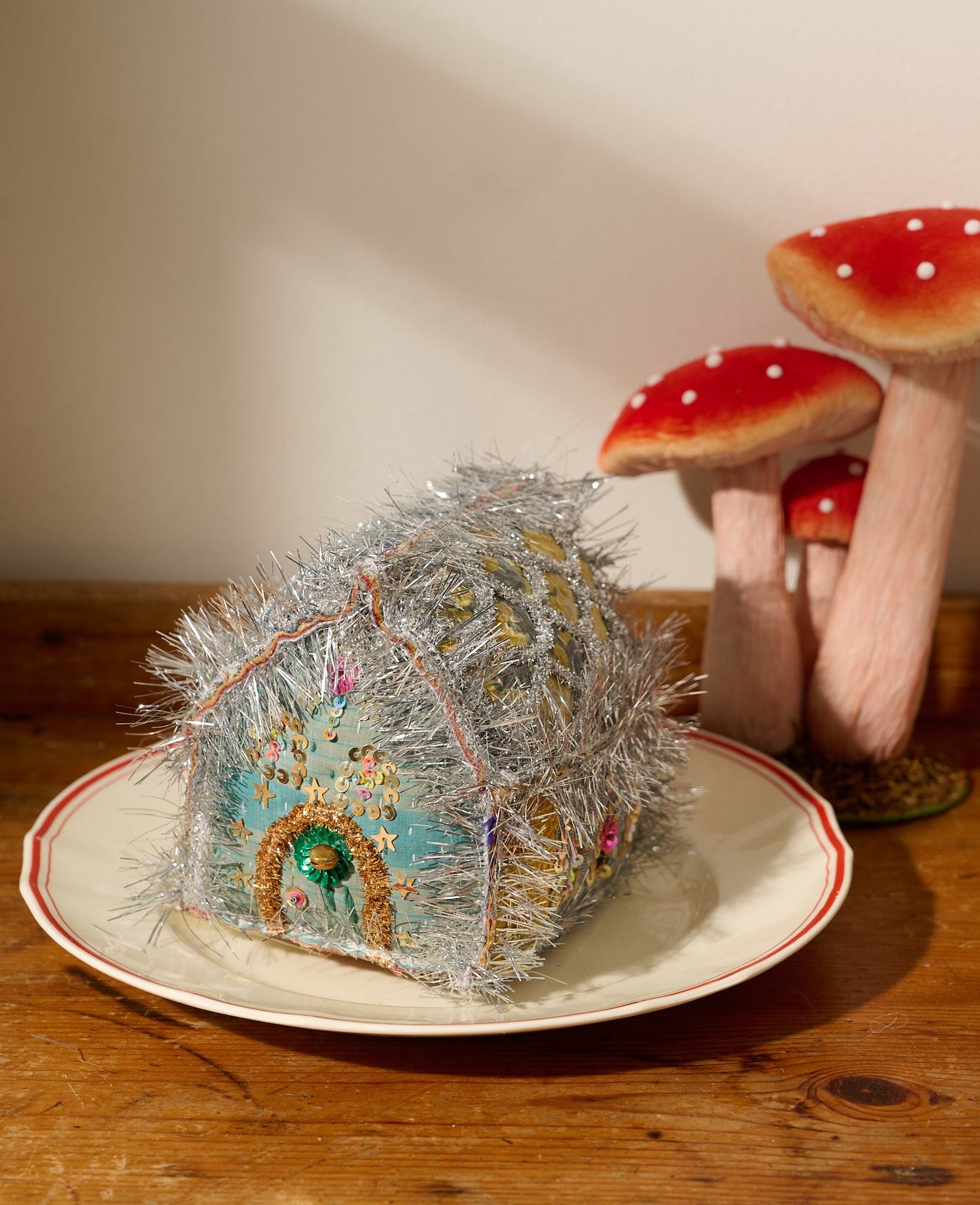 Gingerbread House - MEDIUM - No. 517