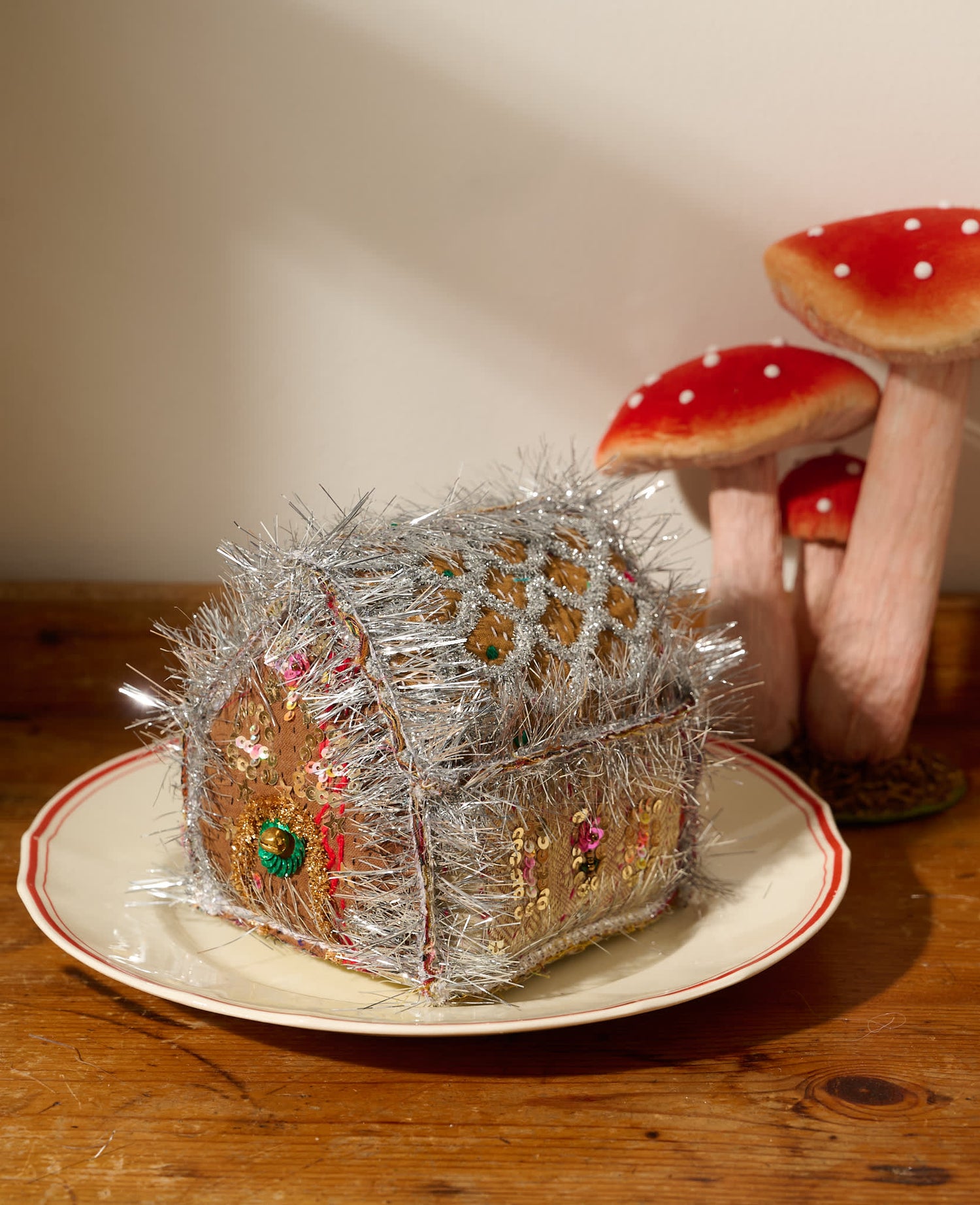 Gingerbread House - MEDIUM - No. 543