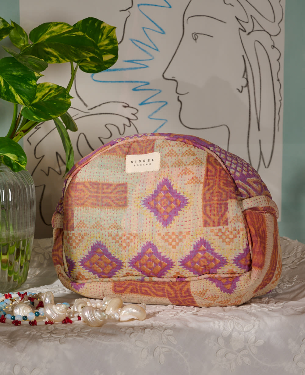 Karla Wash Bag - No. 257