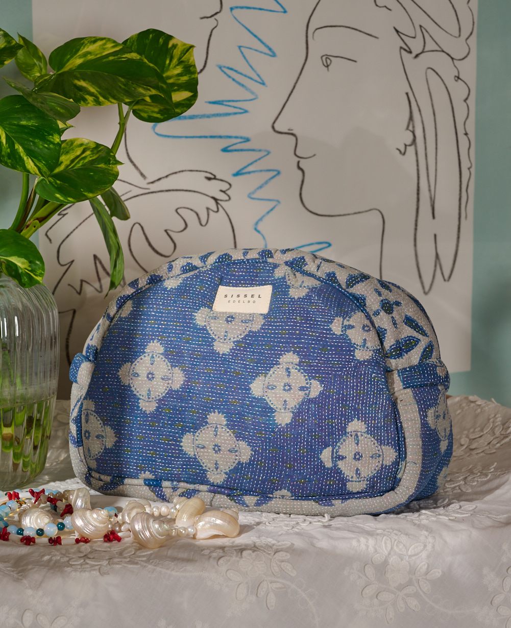 Karla Wash Bag - No. 263