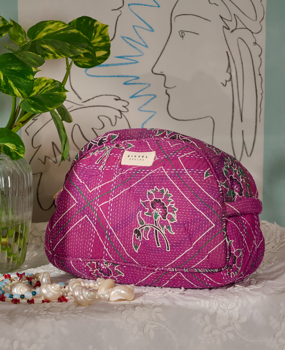 Karla Wash Bag - No. 267