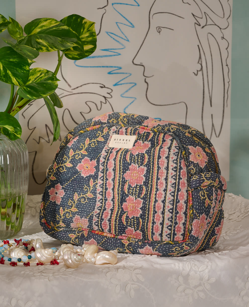 Karla Wash Bag - No. 271