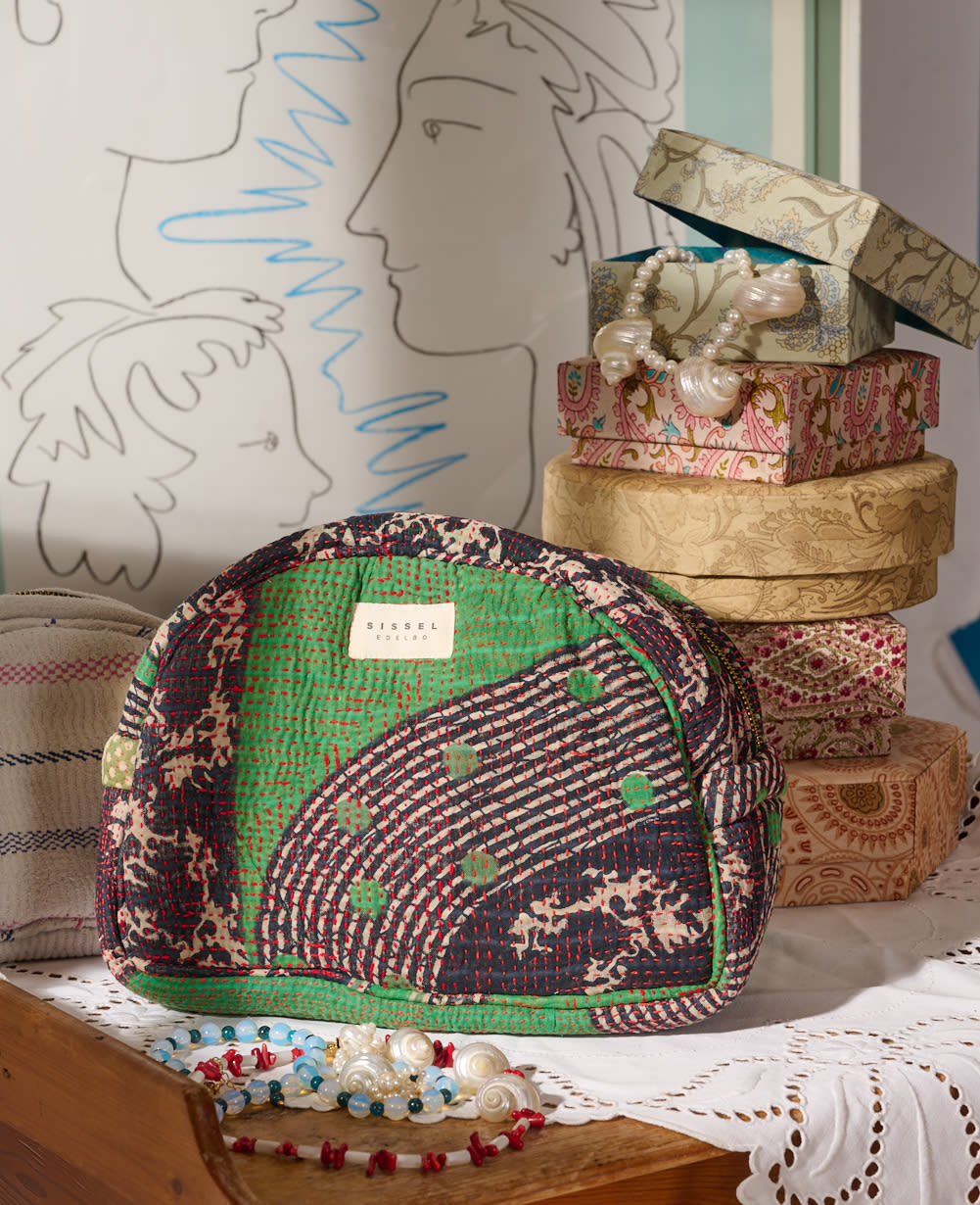 Karla Wash Bag - No. 276