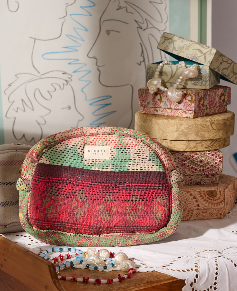 Karla Wash Bag - No. 278