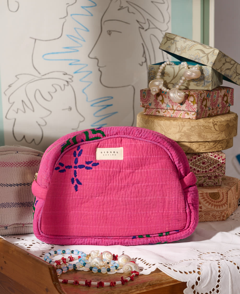 Karla Wash Bag - No. 283