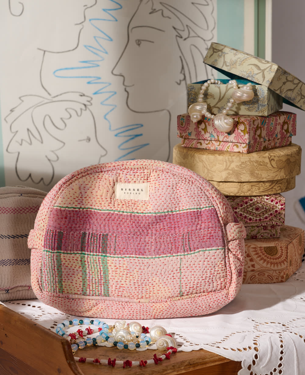 Karla Wash Bag - No. 290