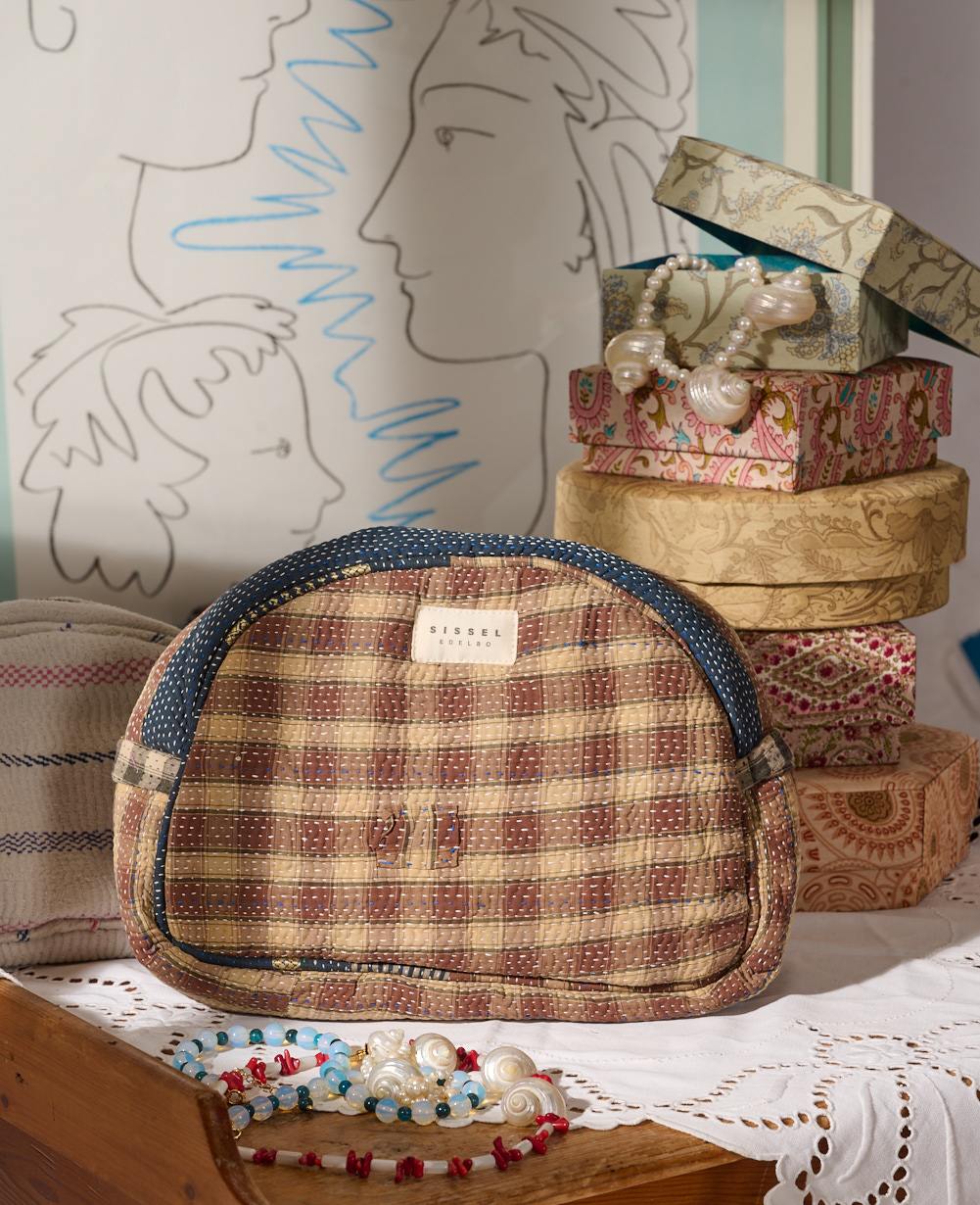 Karla Wash Bag - No. 291