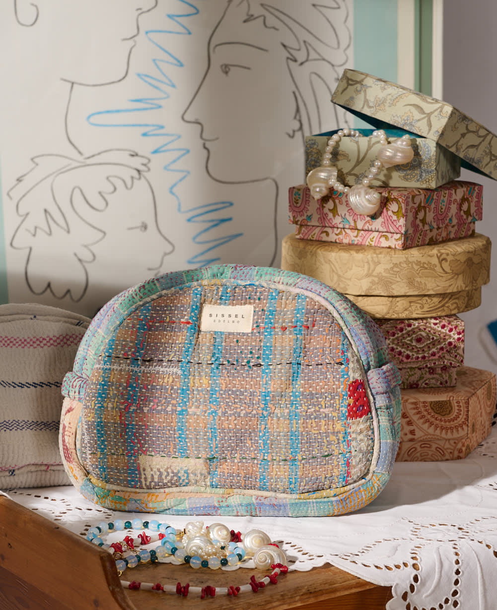 Karla Wash Bag - No. 295
