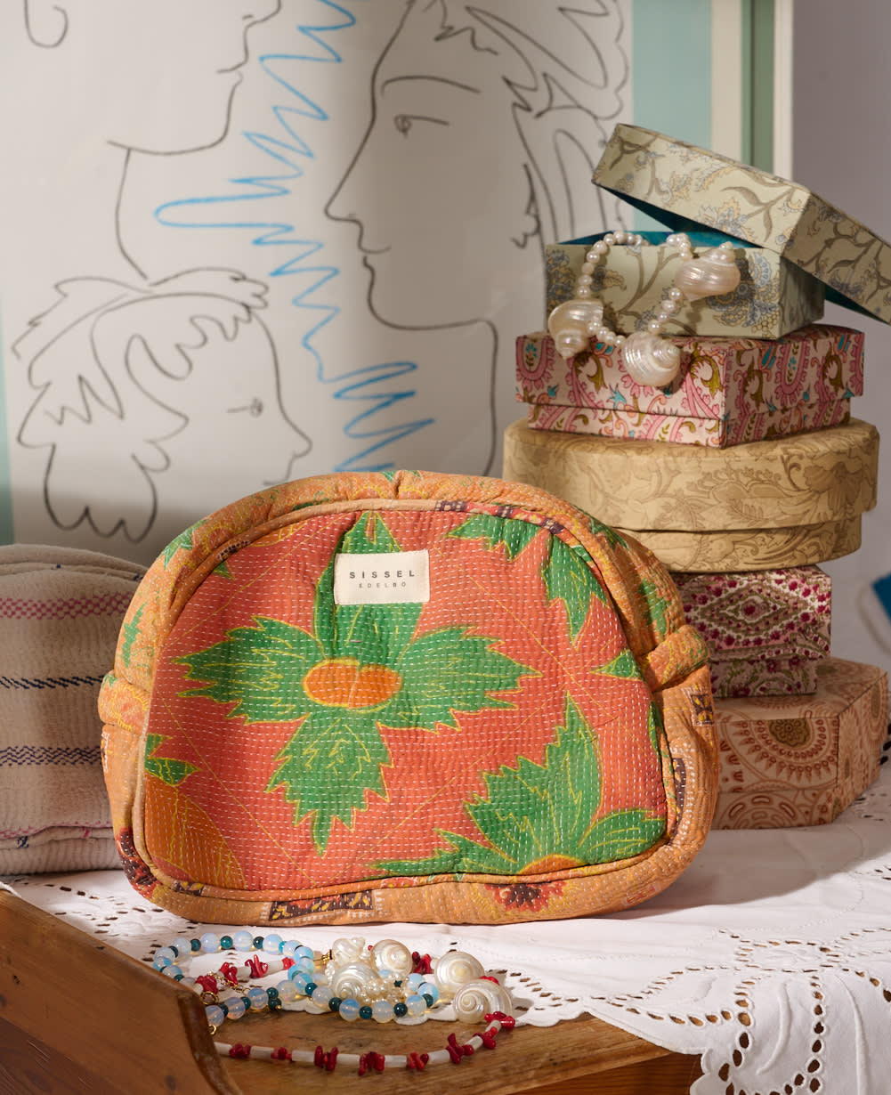 Karla Wash Bag - No. 306