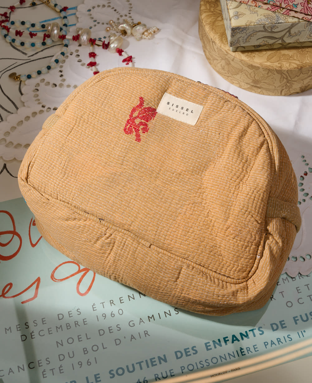 Karla Wash Bag - No. 319