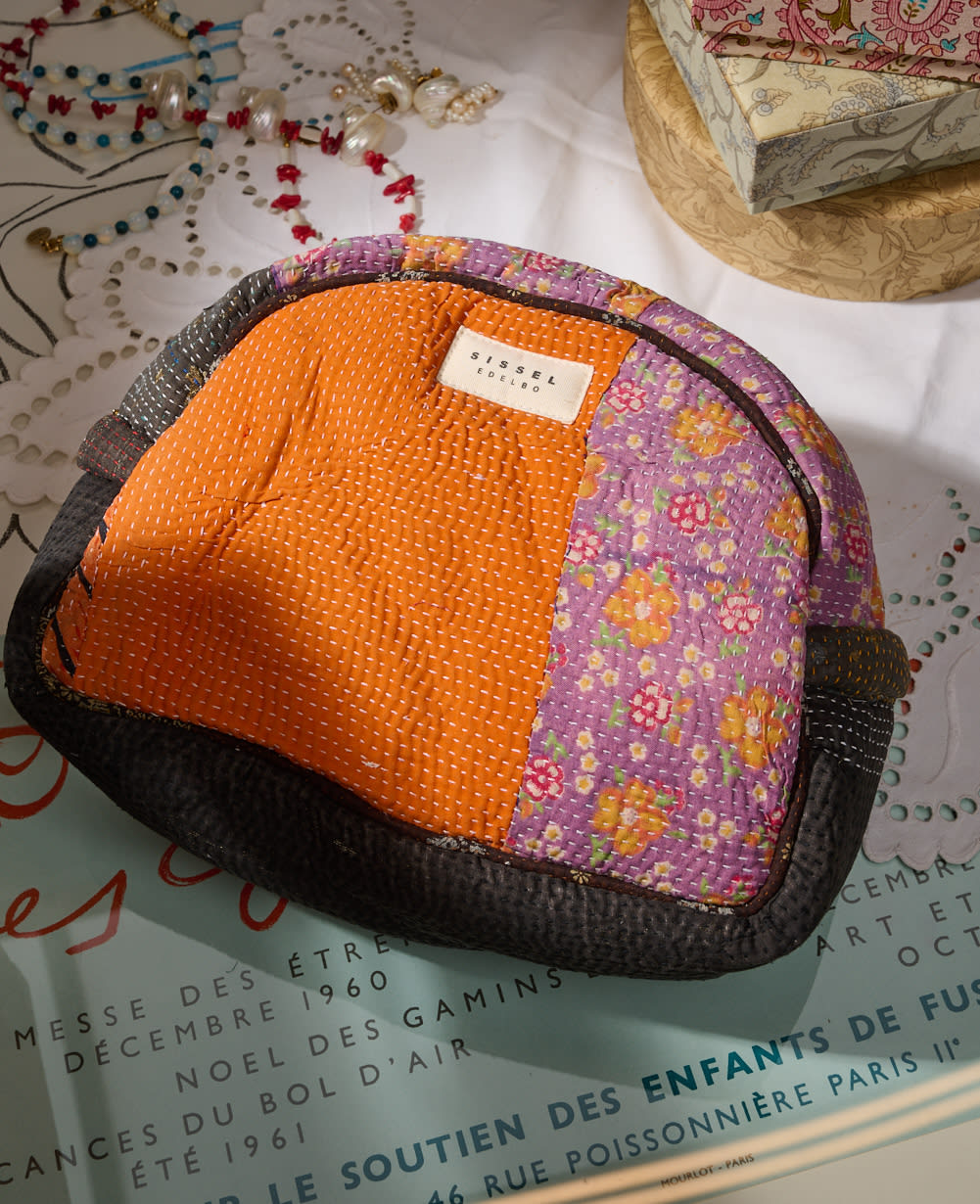 Karla Wash Bag - No. 321
