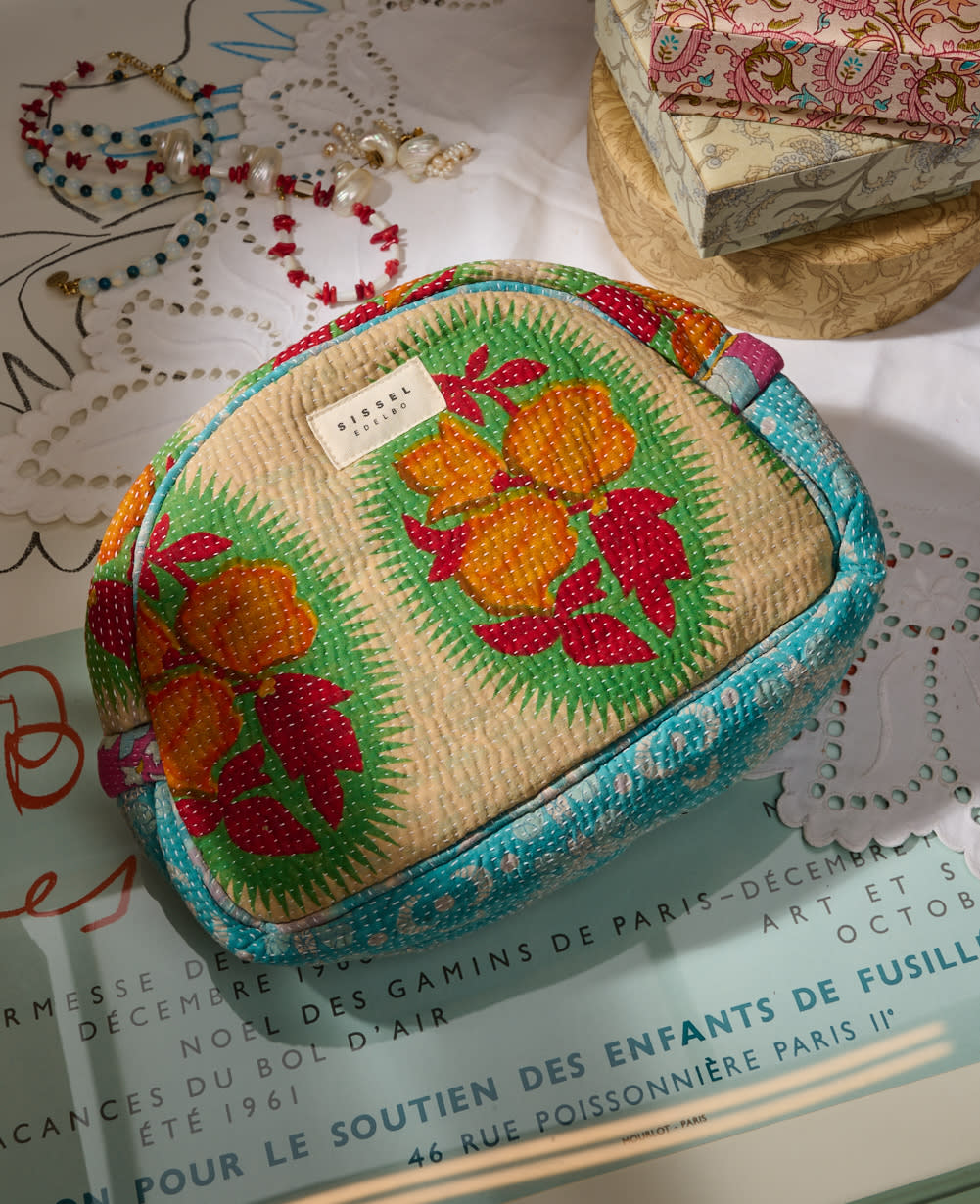 Karla Wash Bag - No. 328