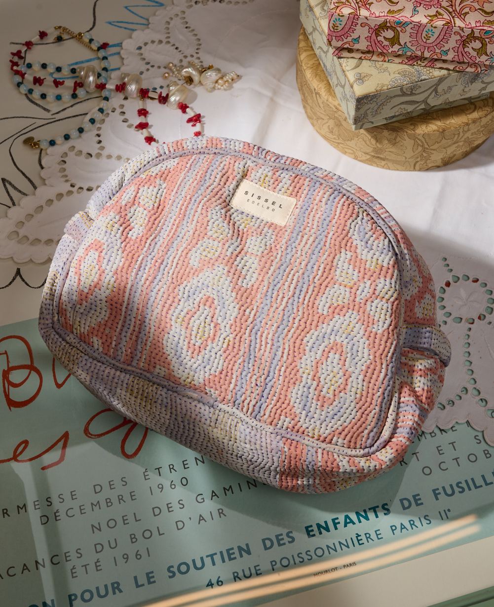 Karla Wash Bag - No. 333