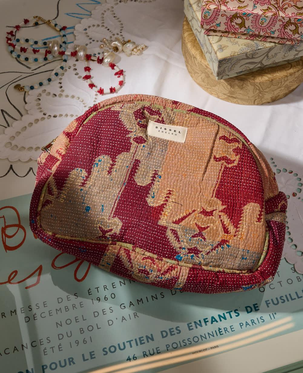 Karla Wash Bag - No. 335