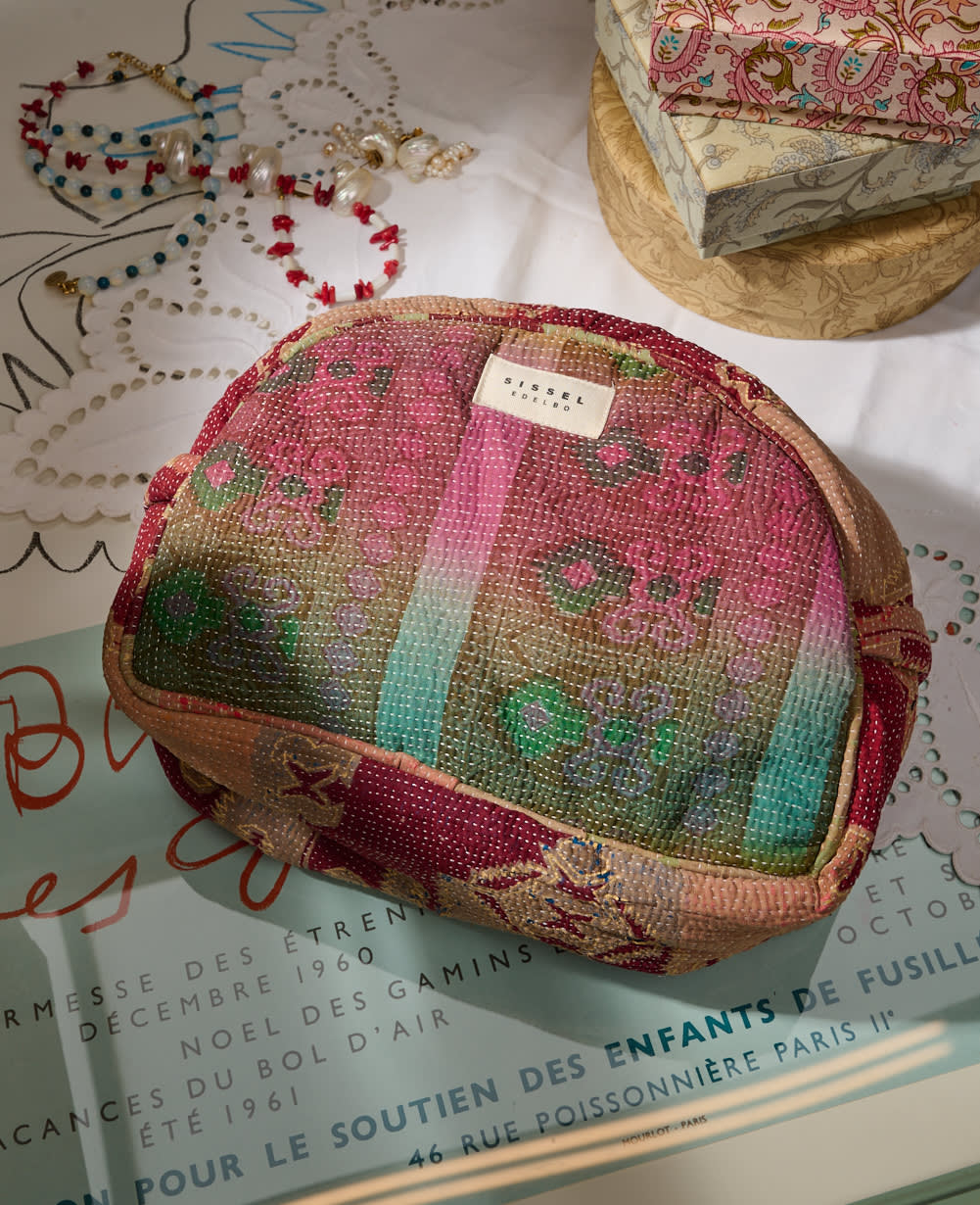 Karla Wash Bag - No. 338