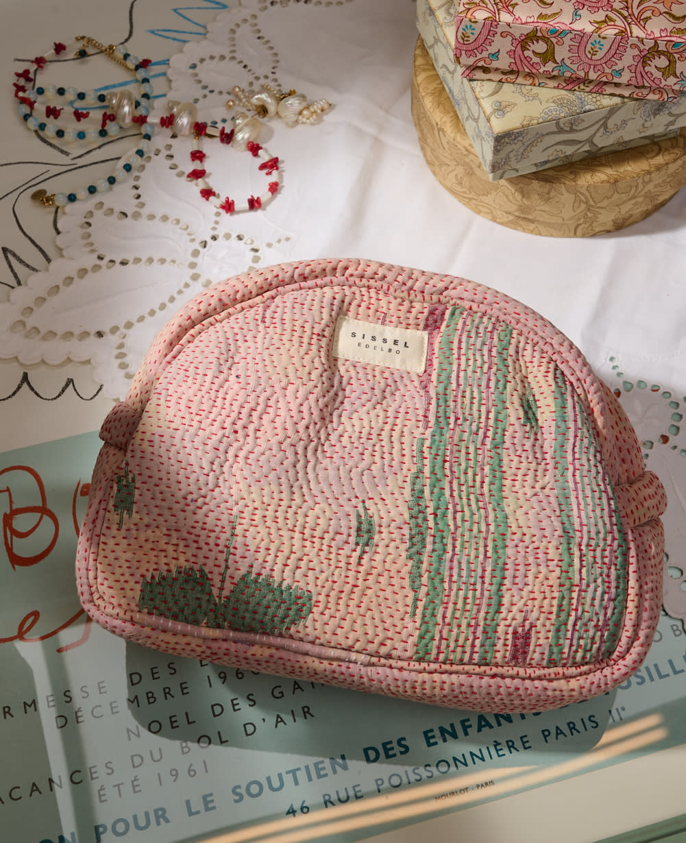 Karla Wash Bag - No. 341