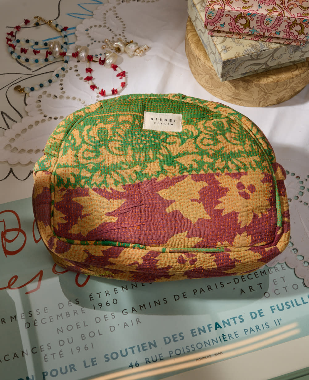 Karla Wash Bag - No. 345