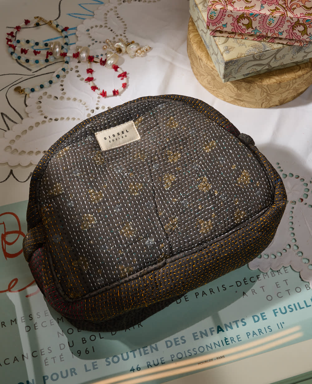 Karla Wash Bag - No. 346