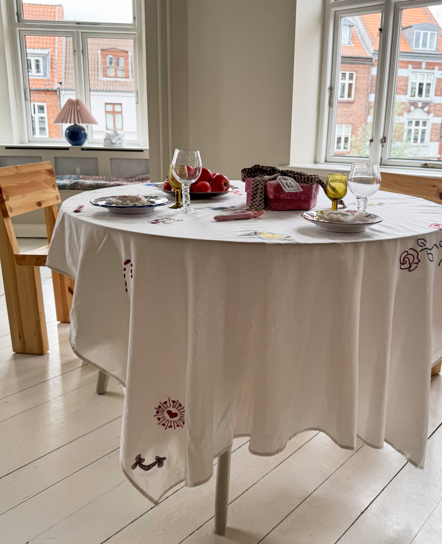 Christmas Tablecloth - Snow